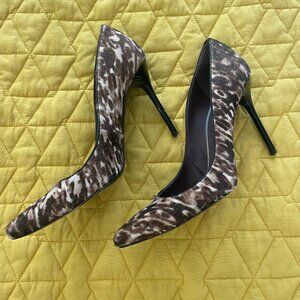 Stuart Weitzman Pony Hair Pumps size 7.5 - good condition